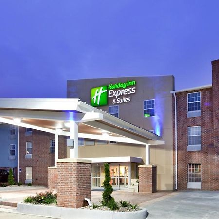 Holiday Inn Express Hotel & Suites North Kansas City By Ihg Dış mekan fotoğraf