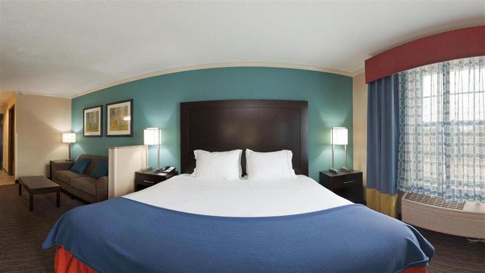 Holiday Inn Express Hotel & Suites North Kansas City By Ihg Dış mekan fotoğraf