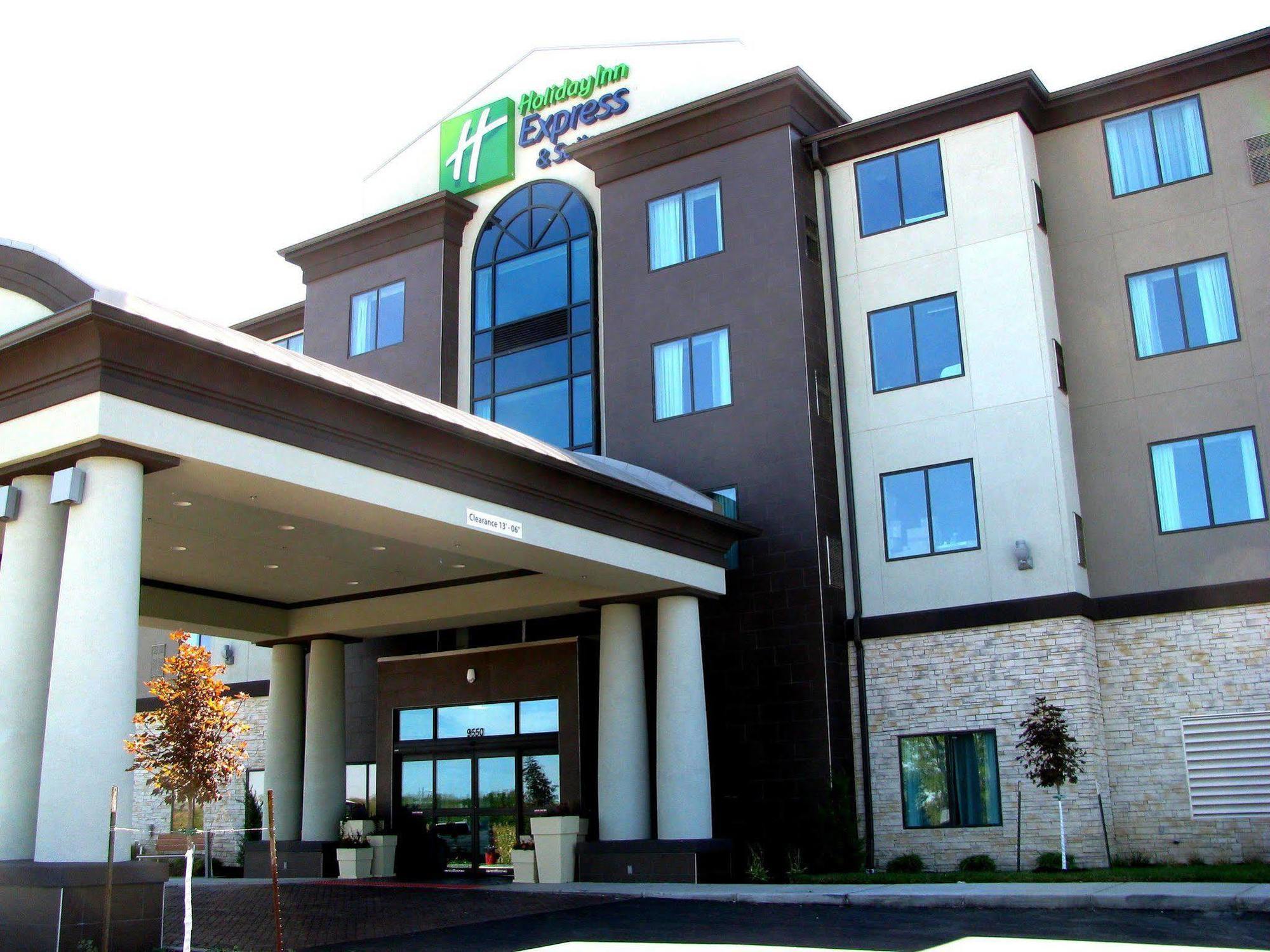 Holiday Inn Express Hotel & Suites North Kansas City By Ihg Dış mekan fotoğraf