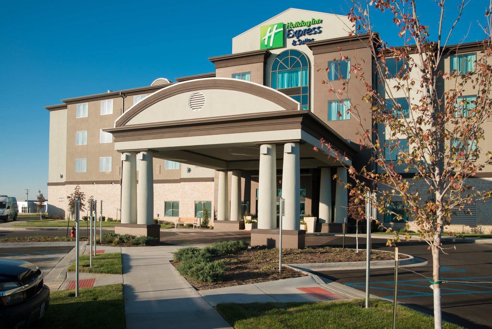 Holiday Inn Express Hotel & Suites North Kansas City By Ihg Dış mekan fotoğraf