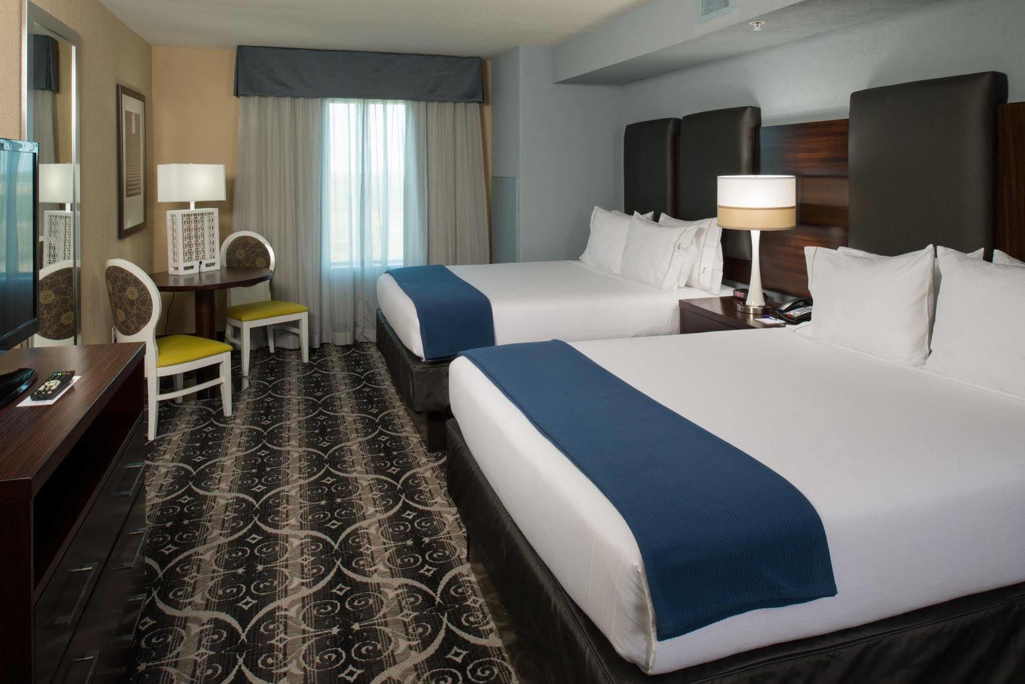 Holiday Inn Express Hotel & Suites North Kansas City By Ihg Dış mekan fotoğraf