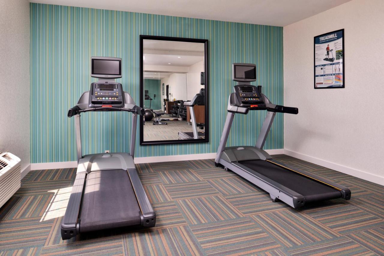 Holiday Inn Express Hotel & Suites North Kansas City By Ihg Dış mekan fotoğraf