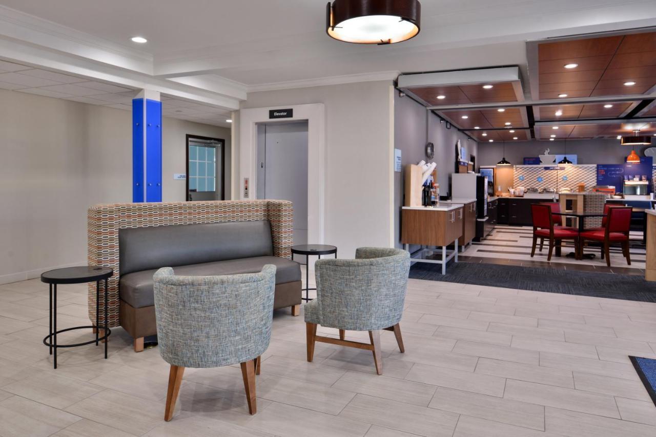 Holiday Inn Express Hotel & Suites North Kansas City By Ihg Dış mekan fotoğraf
