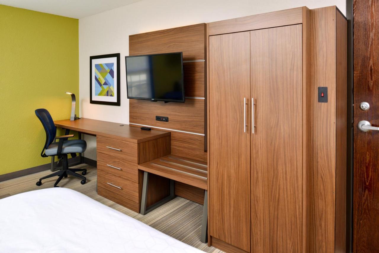 Holiday Inn Express Hotel & Suites North Kansas City By Ihg Dış mekan fotoğraf