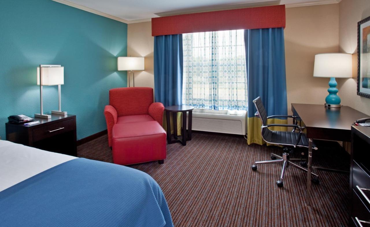 Holiday Inn Express Hotel & Suites North Kansas City By Ihg Dış mekan fotoğraf